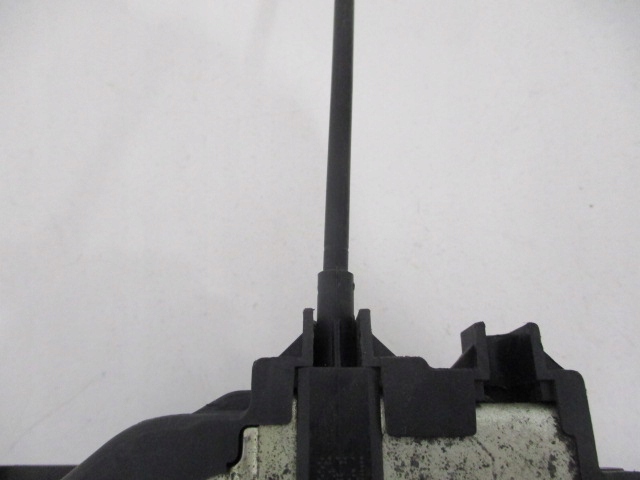фото №6, Renault clio iii замок двері праві зад 4 pin 300129f