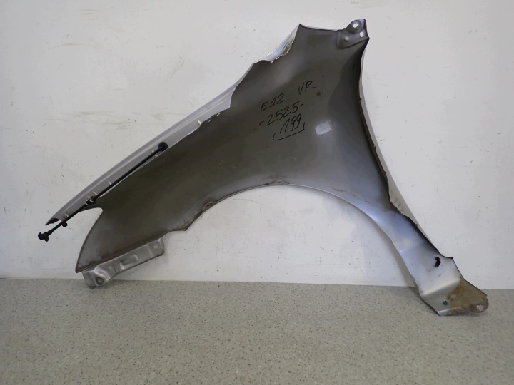 фото №13, Toyota corolla e12 hb 02-07 крило передній праве 199