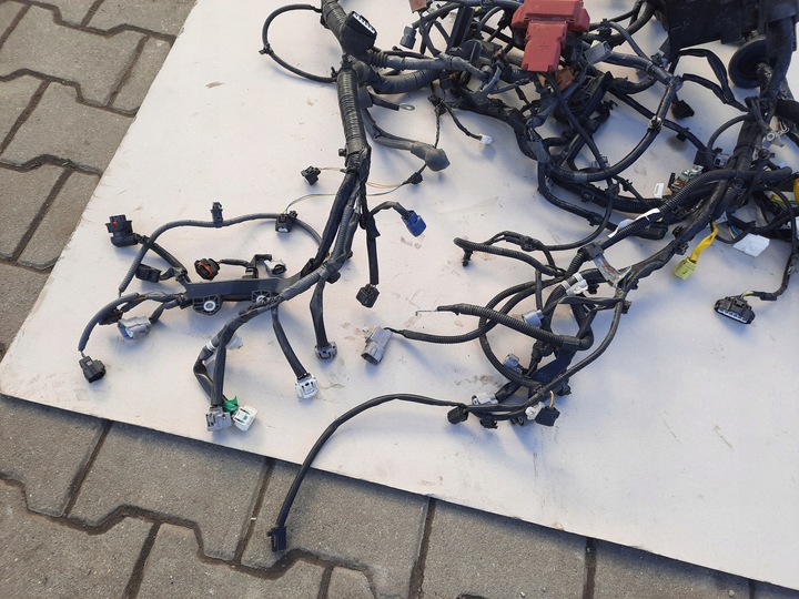 фото №7, Suzuki vitara iii рестайлинг 1.4 k14c 1.4 t turbo коробка предохранителей жгут