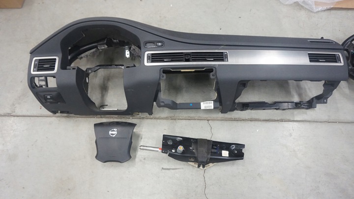 фото №1, Панель консоль подушки volvo s80 v70 xc70 06-09r