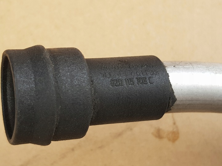 фото №10, Трубка щупа масла / audi a2 1.4 tdi amf 75km / 8z0115703c / оригинал