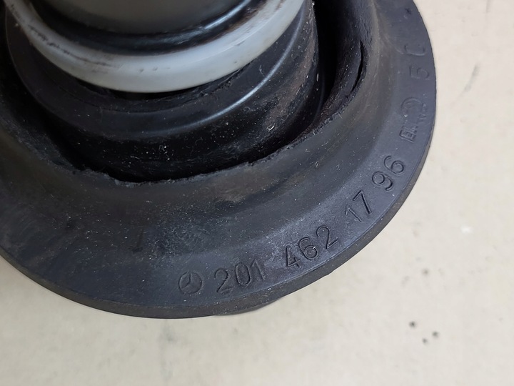 фото №9, Хрестовина нижній шарнір колонки кермового mercedes c-kl 190 w201 оригінальний номер eu