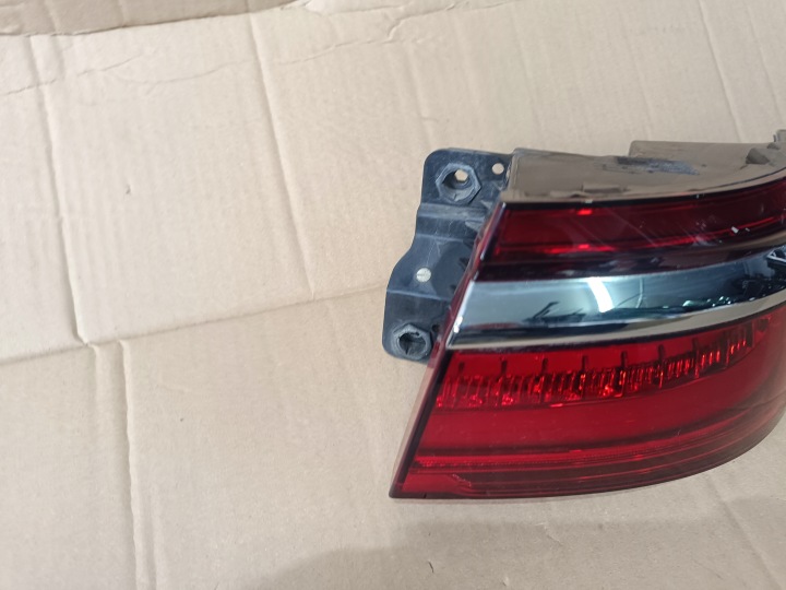 фото №16, Audi a8 d5 лампы зад пара 4n0945091b 4n0945092b