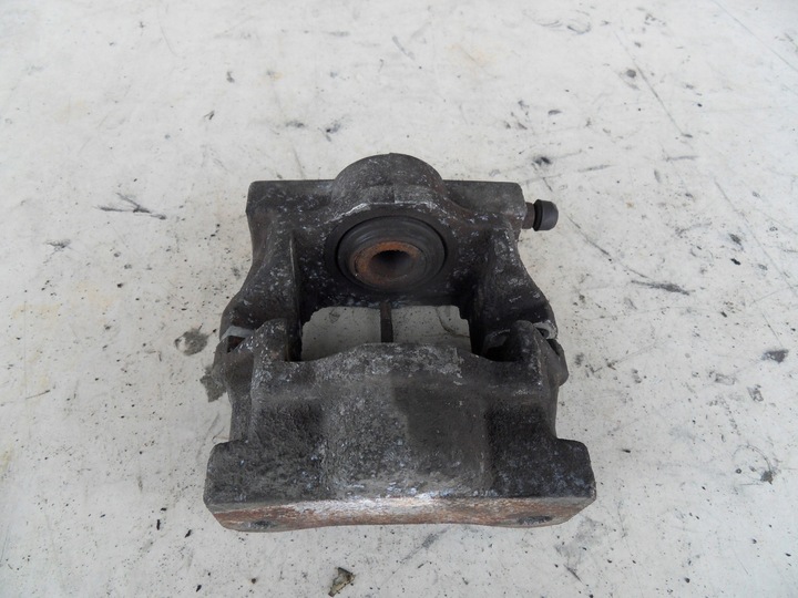 фото №5, Citroen c5 i рестайлинг 04-08 2.0 hdi суппорт зад правые