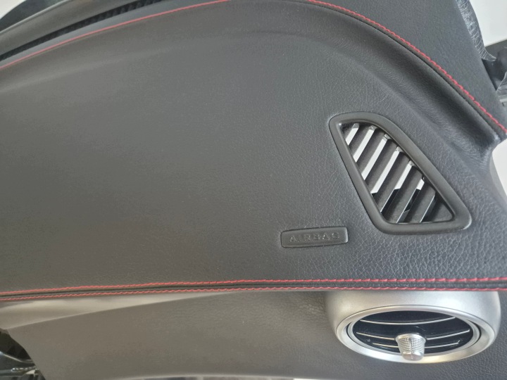 фото №5, Glc x253 w253 торпедо роздавальна червона нитка консоль подушки ремені подушка