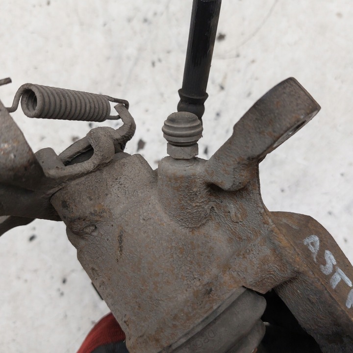 фото №16, Opel astra j супорт гальмівний лівий зад чавунний