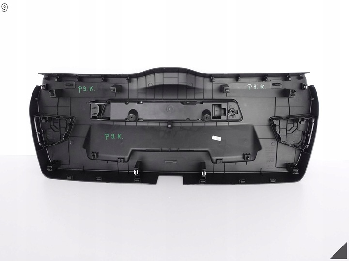 фото №10, Audi a1 82a ii 18- обивка защита крышки задний