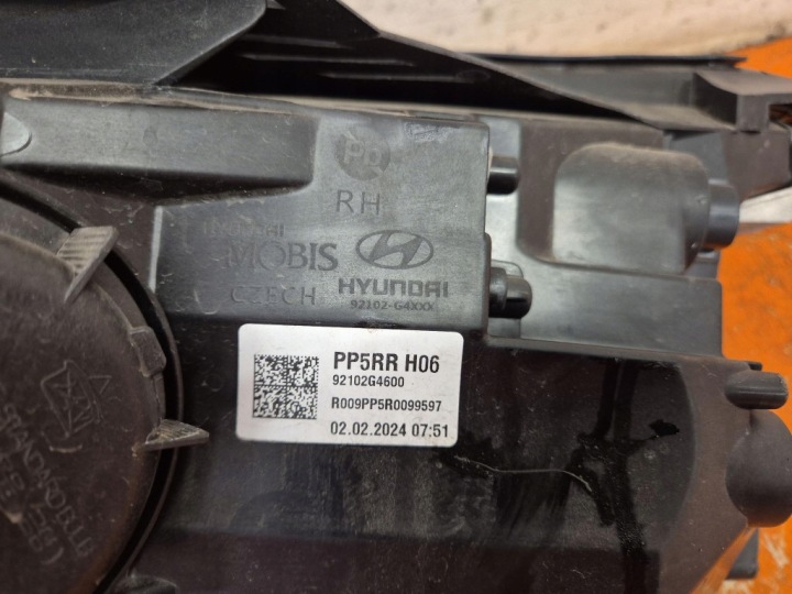 фото №11, Hyundai i30 ii рестайлинг фара правое фара передняя передняя 92102g4600