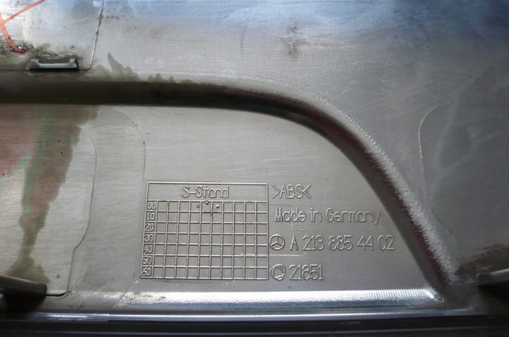 фото №13, Mercedes a w213 планка хром накладка бампер зад