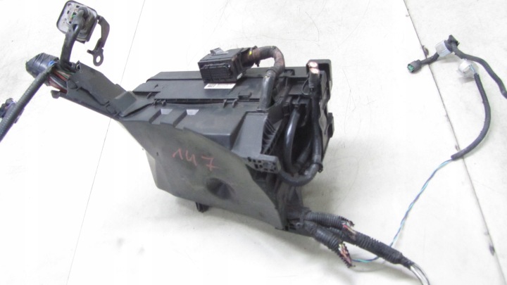 фото №6, Toyota avensis t27 t29 1.6d блок запобіжників 82115-05e01