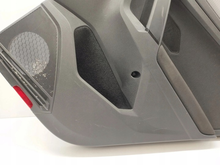 фото №12, Volkswagen tiguan 2021 права сторона обшивки / обшивка двері задніх