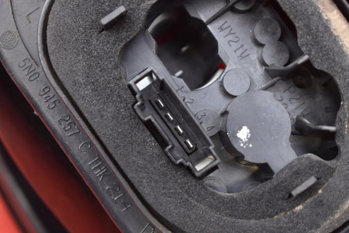 фото №7, Фара левая зад задняя 5n0945095h vw tiguan 1 i 07-11