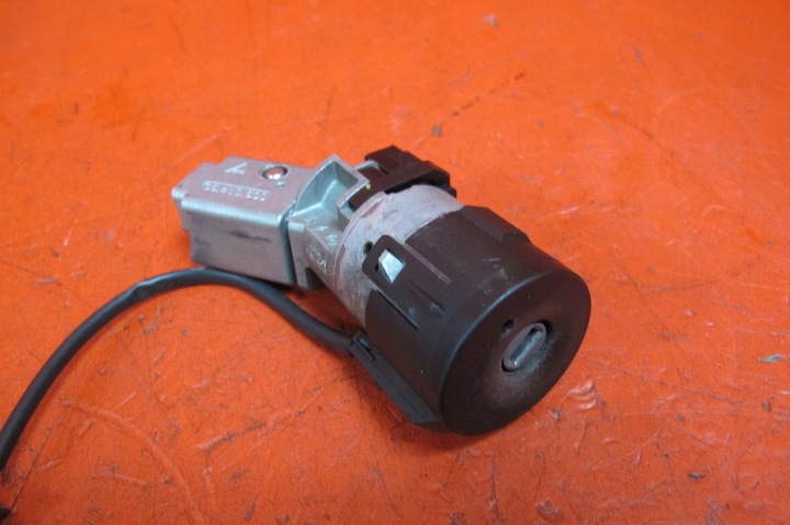 фото №8, Peugeot 5008 i 1 0u 0e замок зажигания 2x ключ pilot вставка дверь левая комплект