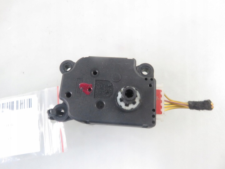 фото №6, Моторчик крышки воздуховод volvo fh ii a7584004