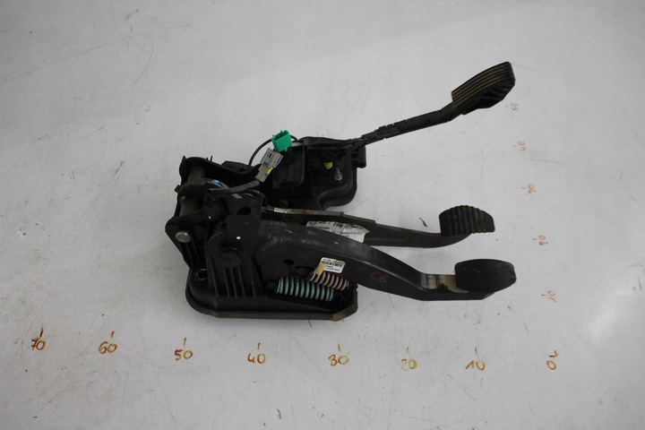 фото №1, Педали gaz тормоз механическая коробка передач citroen c6 05-12 eu