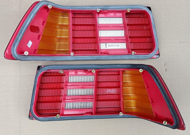 фото №14, Mercedes sl w129 r129 лампа зад задняя плафон красный kpl.