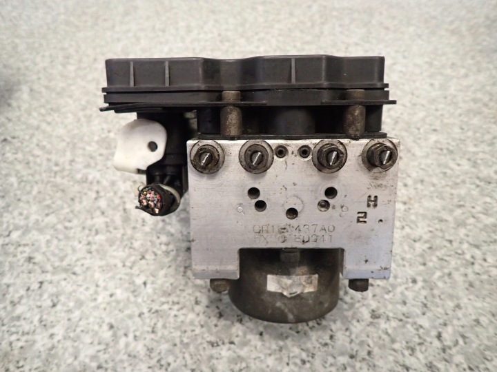фото №6, Mazda 6 mazda6 02-07 2.0 бензин блок управления abs
