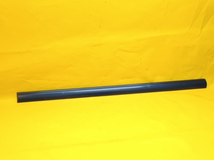 фото №1, Планка дверь левый перед merc. w202 a2026908162 универсал