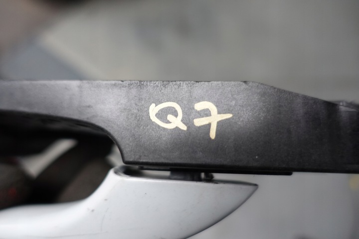 фото №4, Audi q7 4m ручка наружная keyless правый перед