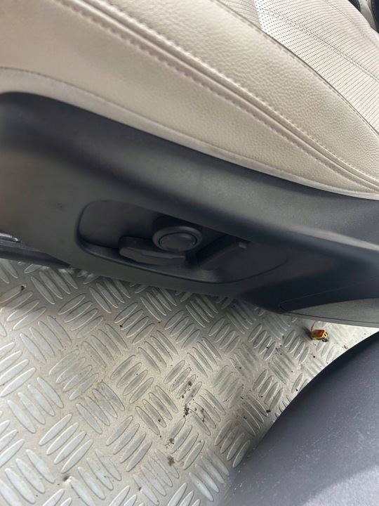 фото №5, Сиденье сиденья диван обшивки туннель range rover velar l560 европа