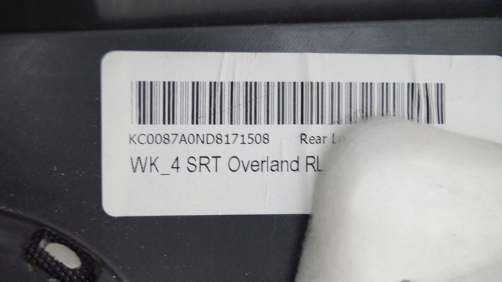 фото №3, Jeep cherokee wk2 srt обивка дверь левая зад