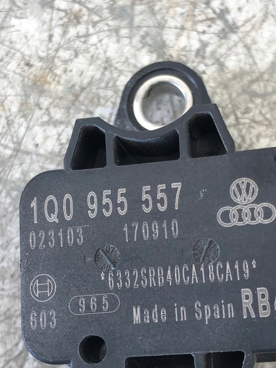 фото №5, Датчик удара vw polo eos 1q0955557