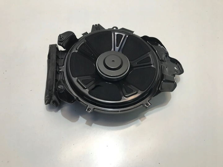 фото №16, Volvo v60 ii 2021 динамики усилитель harman кардон озвучивание 32265526