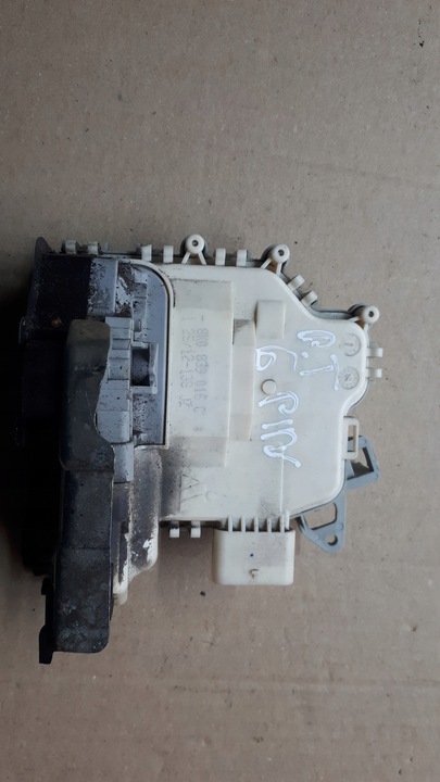 фото №1, A4 b8 s4 замок двері праві зад задній 6 pin a5 q5