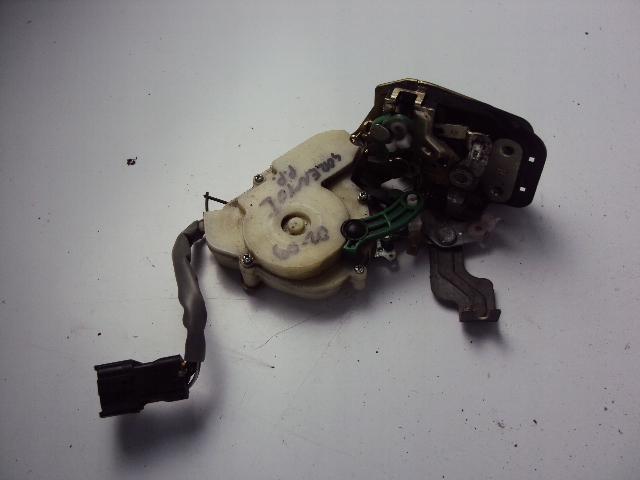 фото №1, Замок двері праві перед kia sorento i 2002-2009