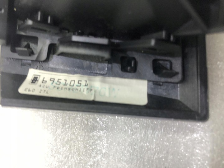 фото №6, Решітка повітропровід ліва 6910731 bmw e60 e61