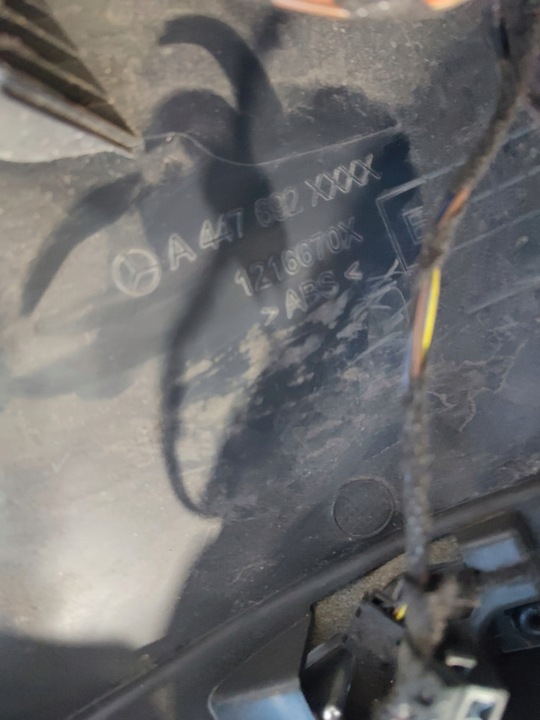 фото №11, Боковина праві задній оббивка багажника праві зад mercedes vito v-klasa w447