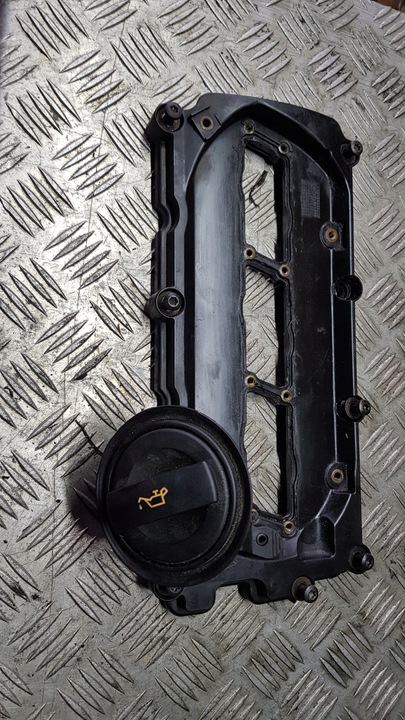 фото №2, Audi a8 d3 3.0 tdi крышка клапанов