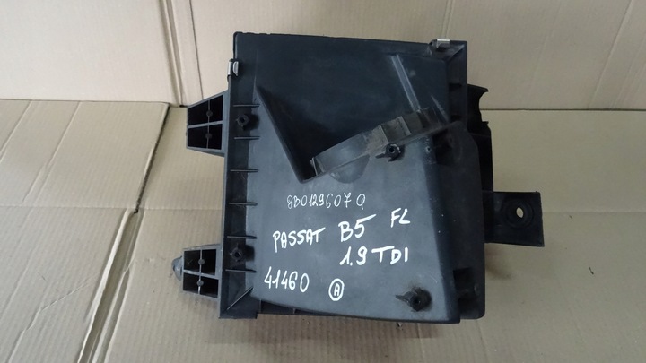 фото №1, Passat b5 корпус фільтра повітря 8d0129607q
