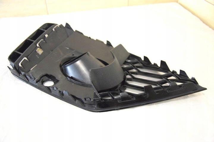 фото №14, Audi rs4 b9 8w0 22-r. рестайлинг решётка w бампер правая