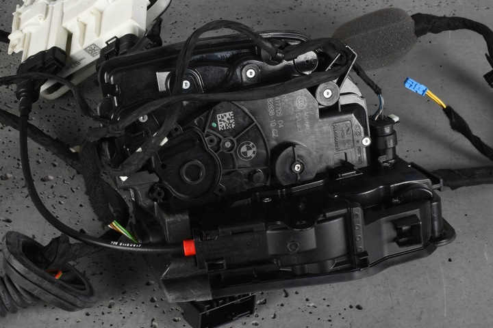 фото №3, Bmw x5 g05 f95 замок двері лівий зад задній soft close доводчик