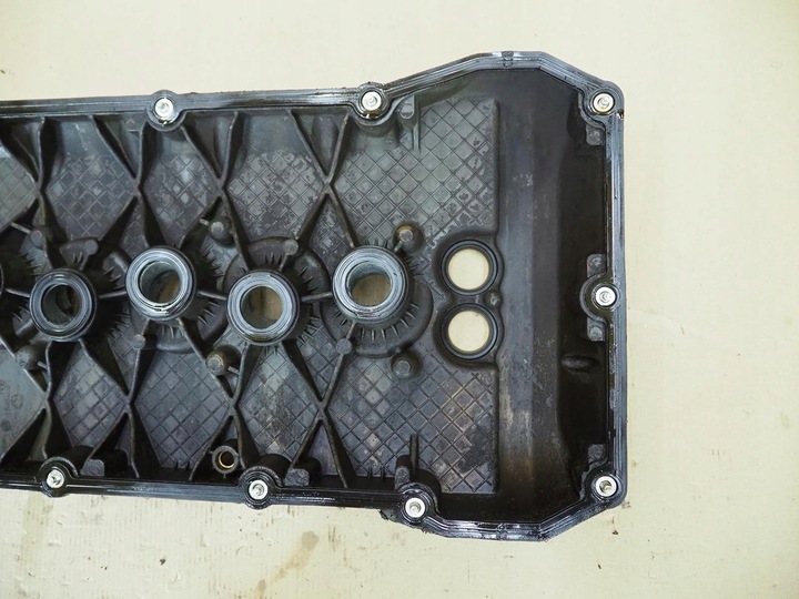 фото №12, Кришка клапанів права a8 d3 6.0 bht 07c103476ac