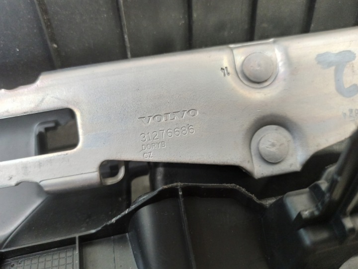 фото №9, Volvo v40 ii засув замок кришки багажника 31276686 133412 31335870