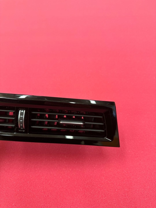 фото №5, Середня решітка повітропровід третя решітка vw touareg iii 3 760 оригінальний номер піаніно