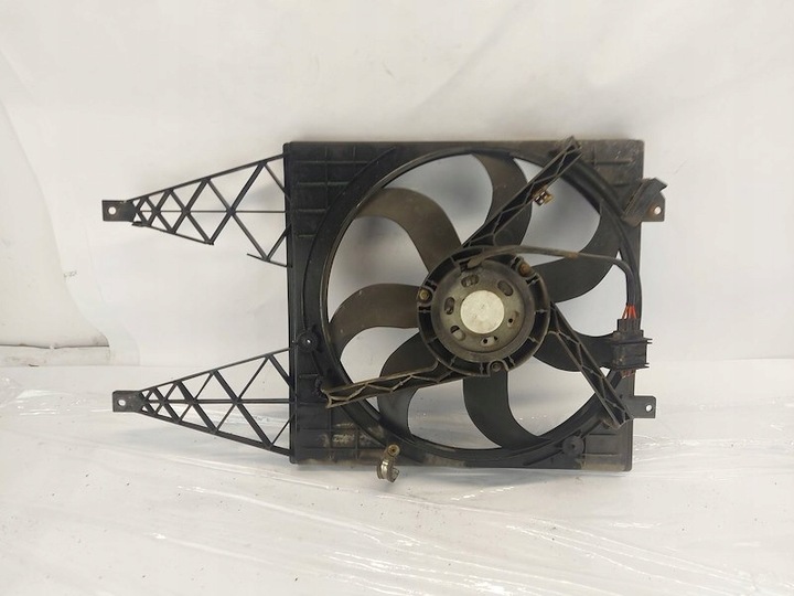 фото №8, Вентилятор вентилятор радиатор 6q0121207 skoda fabia i 6y2 1.2 12v bme