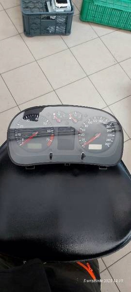 фото №1, Спидометр 1j0920822a golf iv 1.6b