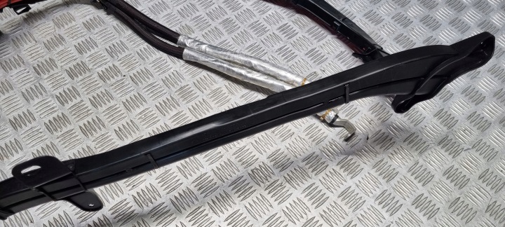фото №8, Bmw (oem) 9107463 3' g20 g21 кабель джгут трубка  акумулятора