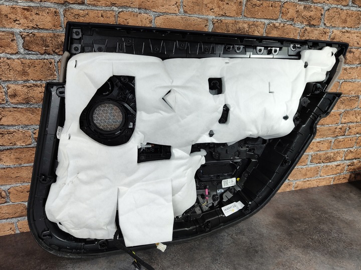 фото №14, Обивка боковина дверь левый зад задний bmw 7 g70 bowers & wilkins