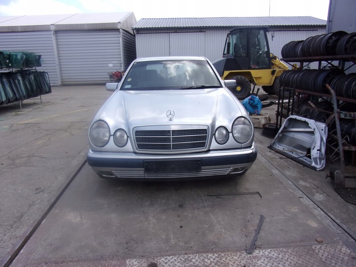 фото №5, Панель повітропровід mercedes w210 2108302385