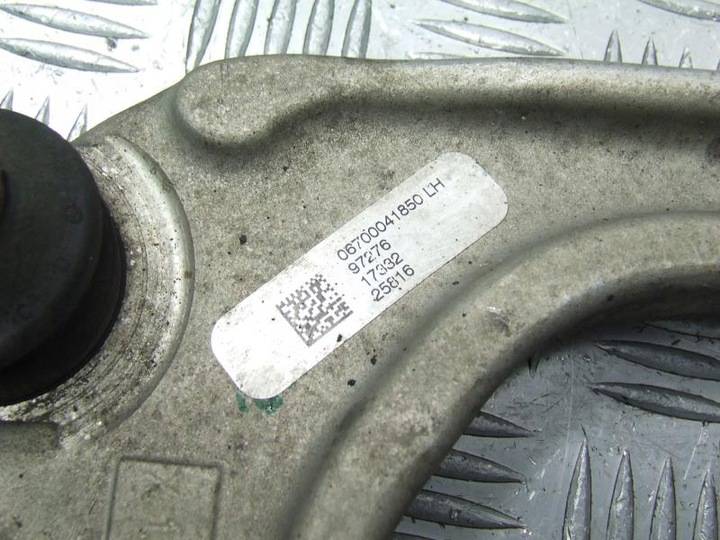 фото №8, Maserati quattroporte vi рычаг левый перед 06700041850