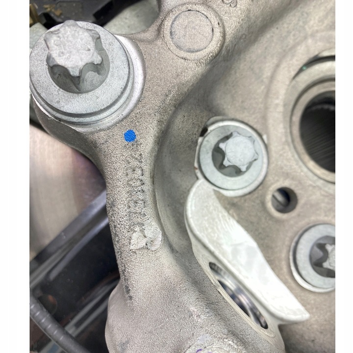 фото №11, Поворотный кулак правая комплект renault megane iv 1.6 tce