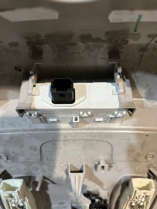 фото №9, Renault megane iv лампа освещение потолок 969804882r