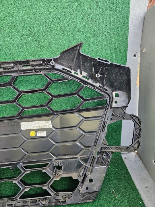 фото №7, Решітка радіатора audi a4 b9 рестайлінг 8w0853651eb s-line гарний