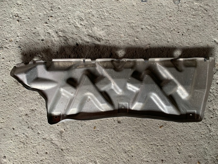 фото №1, Audi q5 80a807329b element крепёжный поддержка бампера зад