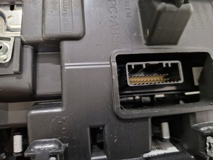 фото №10, Renault scenic iv 4 панель середній рамка дисплей екран 280902508r