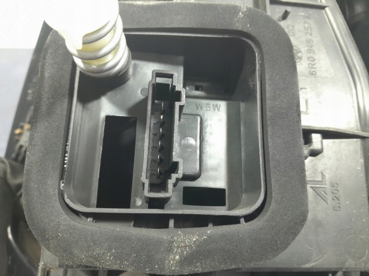 фото №7, Vw polo v 6r hb 5d фара зад ліва 6r0945257a